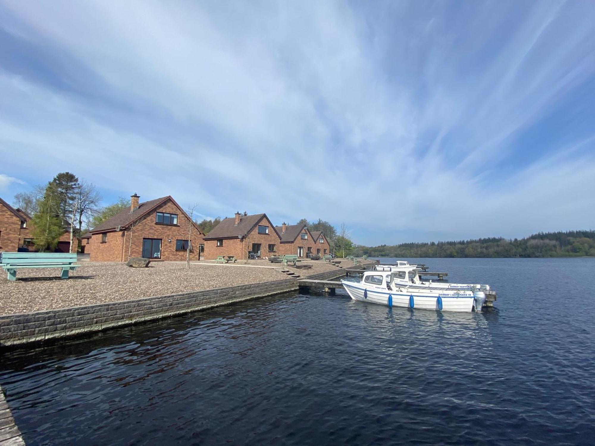 Tullybay Holiday Lodges Enniskillen Kültér fotó